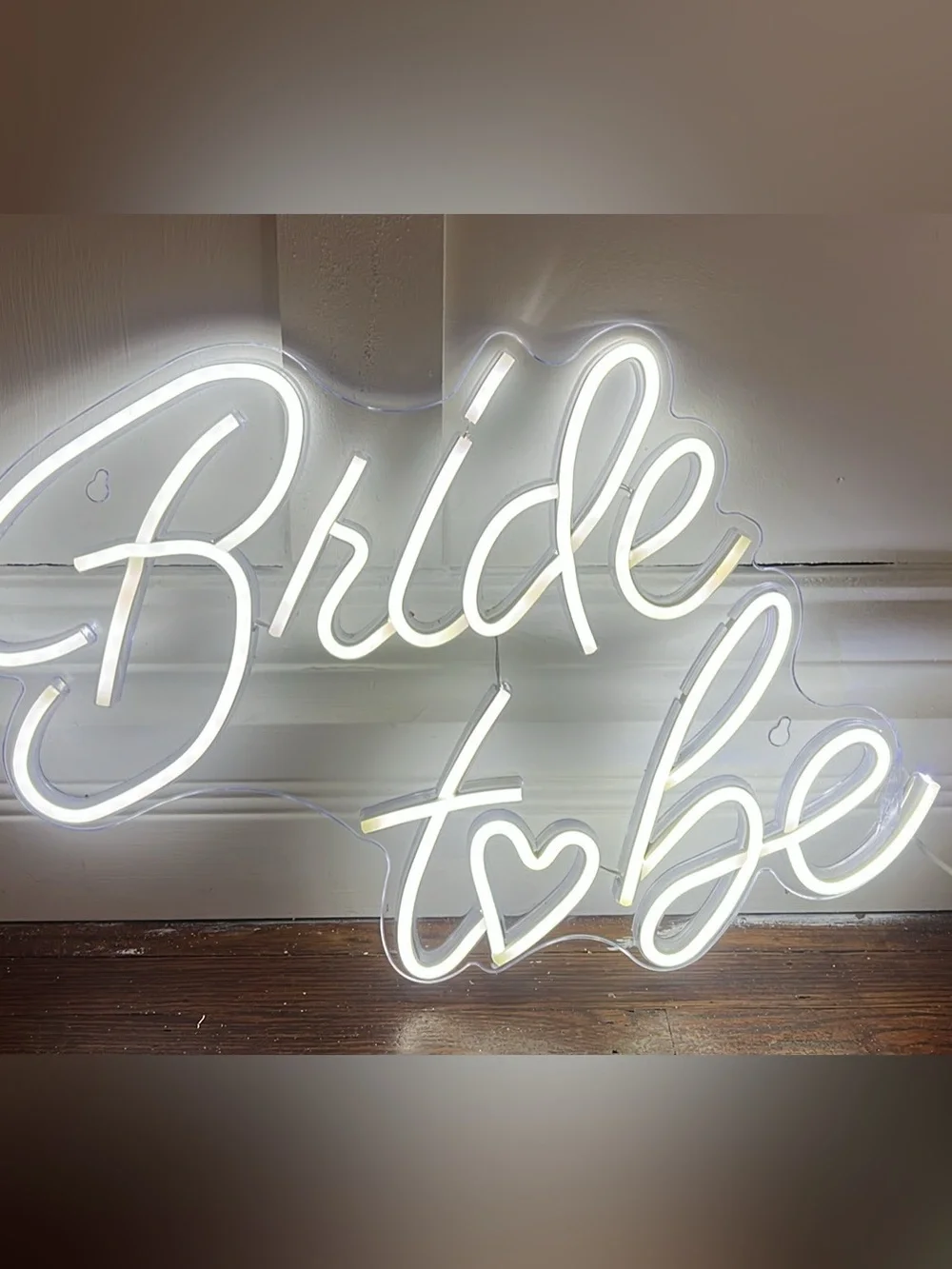 White 'Bride to Be' LED Neon Sign - Party Decor